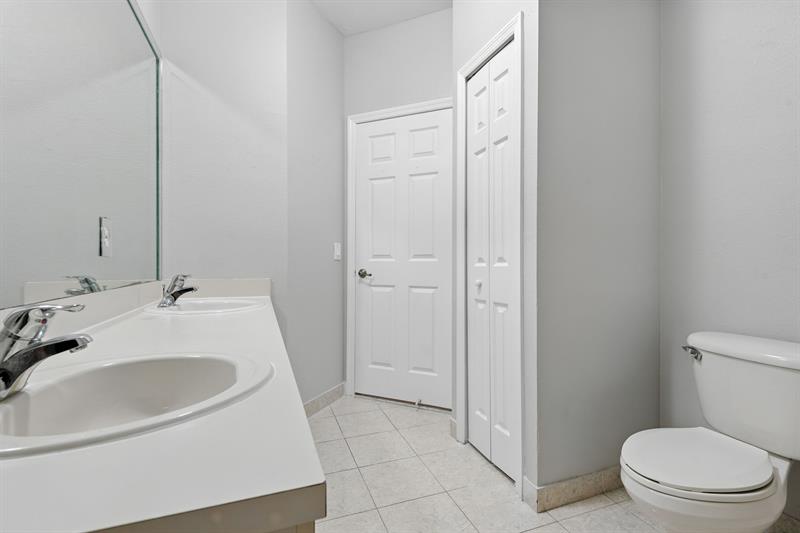 Image 26 of 45 For 13770 276th St