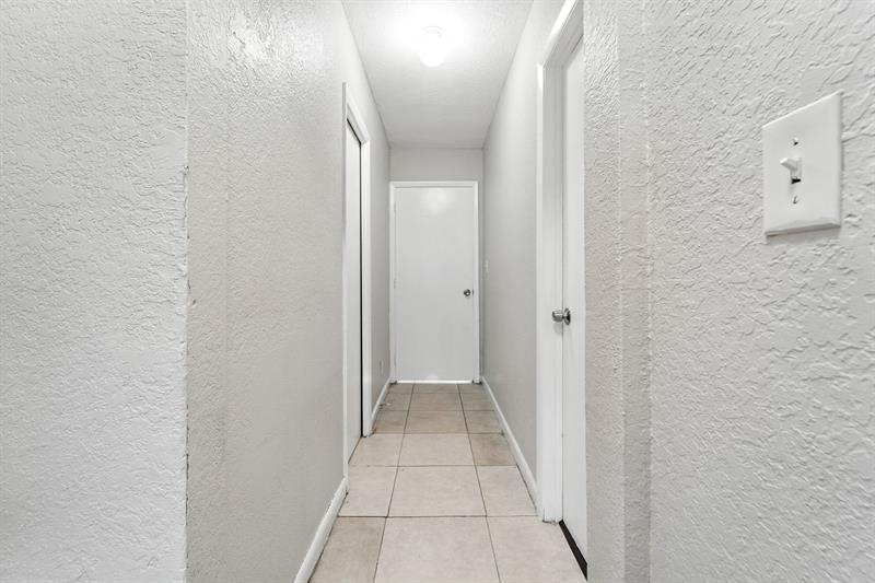 Image 18 of 32 For 620 57th St  