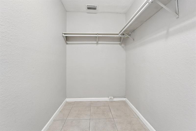 Image 25 of 32 For 620 57th St  