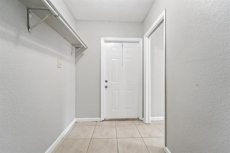 Image 26 of 32 For 620 57th St  