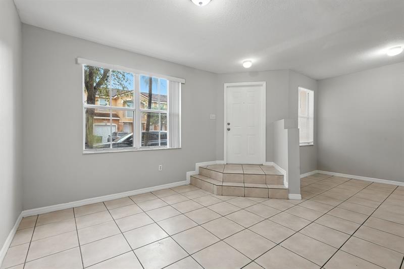 Image 11 of 42 For 24055 109th Ct