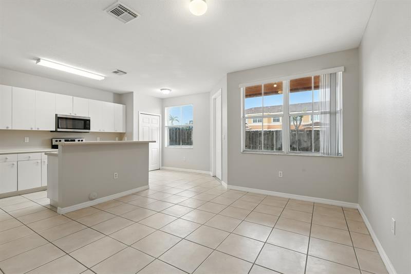 Image 13 of 42 For 24055 109th Ct