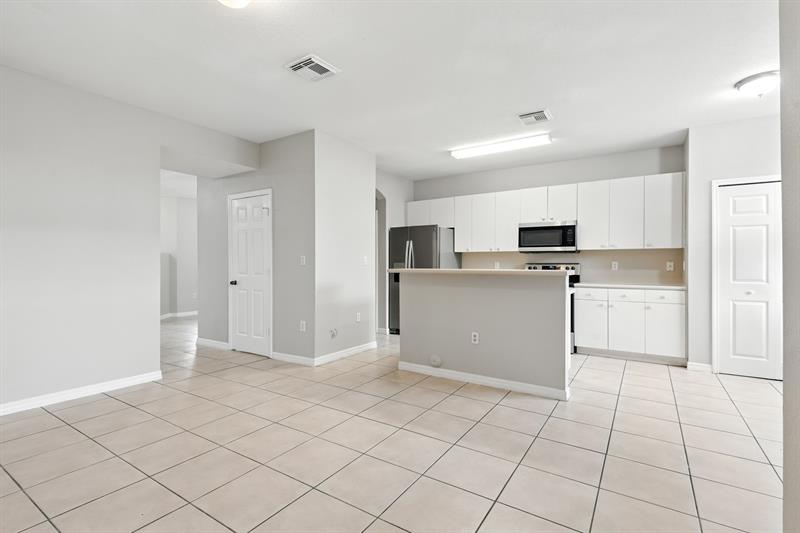Image 14 of 42 For 24055 109th Ct