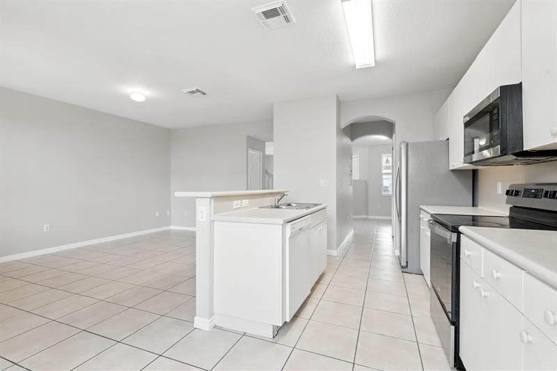 Image 17 of 42 For 24055 109th Ct