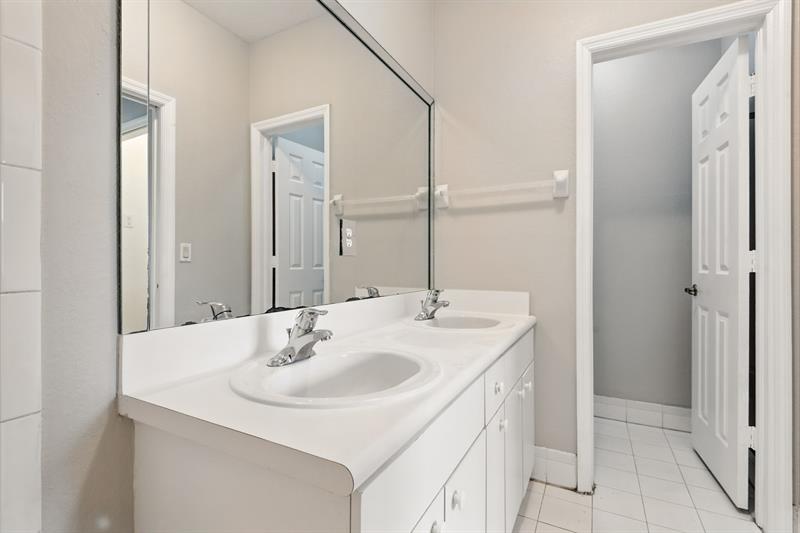 Image 24 of 42 For 24055 109th Ct