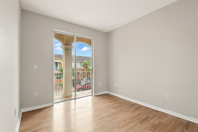 Image 27 of 42 For 24055 109th Ct