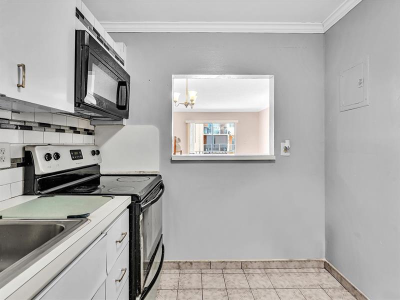 Image 10 of 41 For 1075 68th St  203
