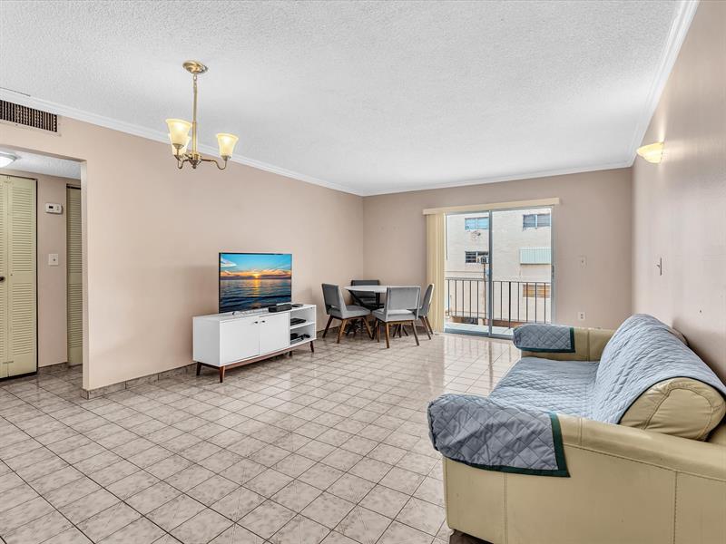 Image 12 of 41 For 1075 68th St  203