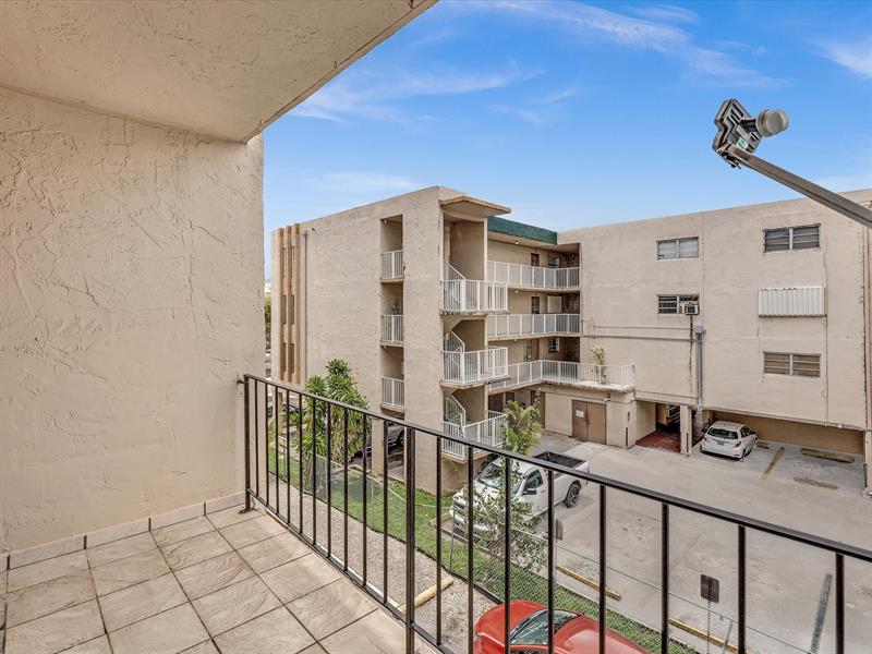 Image 22 of 41 For 1075 68th St  203
