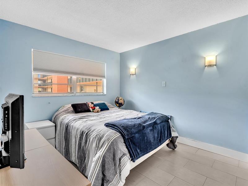 Image 30 of 41 For 1075 68th St  203