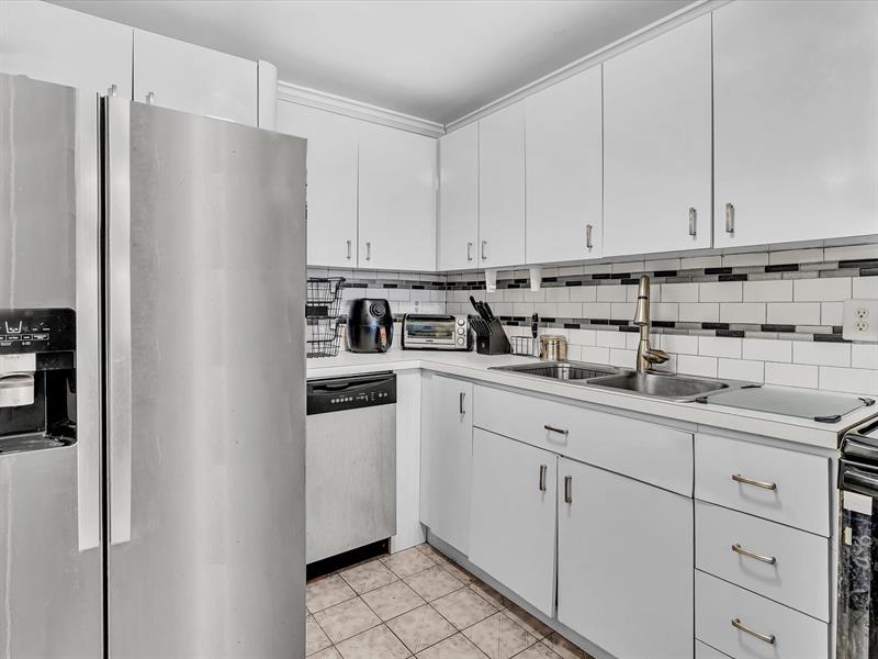 Image 8 of 41 For 1075 68th St  203