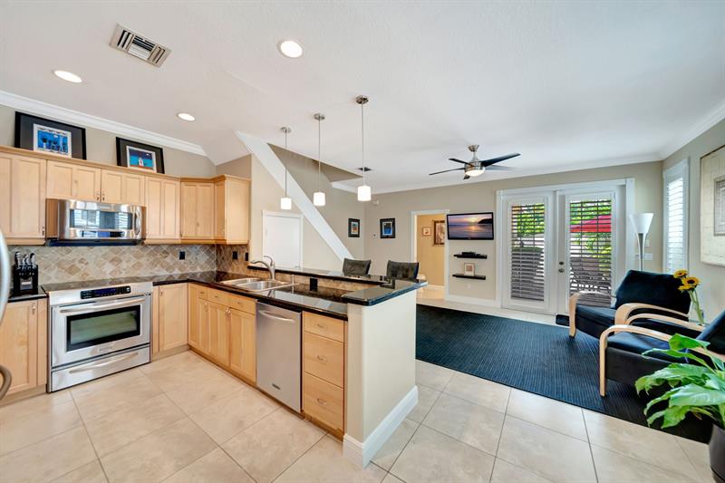 Image 13 of 63 For 607 5th Ave  