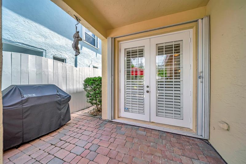 Image 43 of 63 For 607 5th Ave  