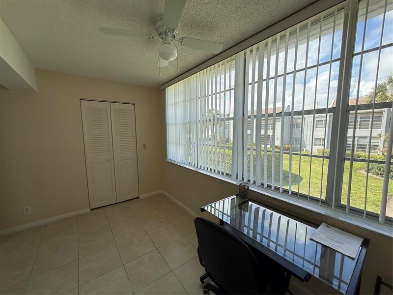 Image 23 of 27 For 2900 22nd Ave  502