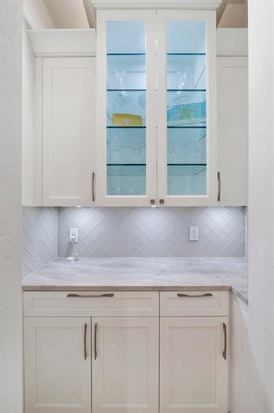 Image 18 of 90 For 9659 Clemmons St