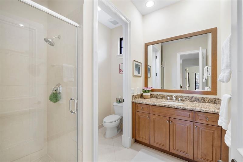 Image 43 of 90 For 9659 Clemmons St