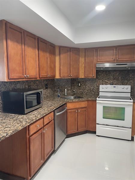 Image 18 of 25 For 3800 Galt Ocean Dr  601