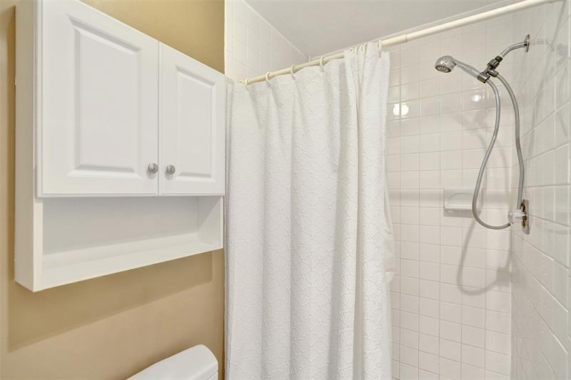 Image 24 of 52 For 2233 15th St  220