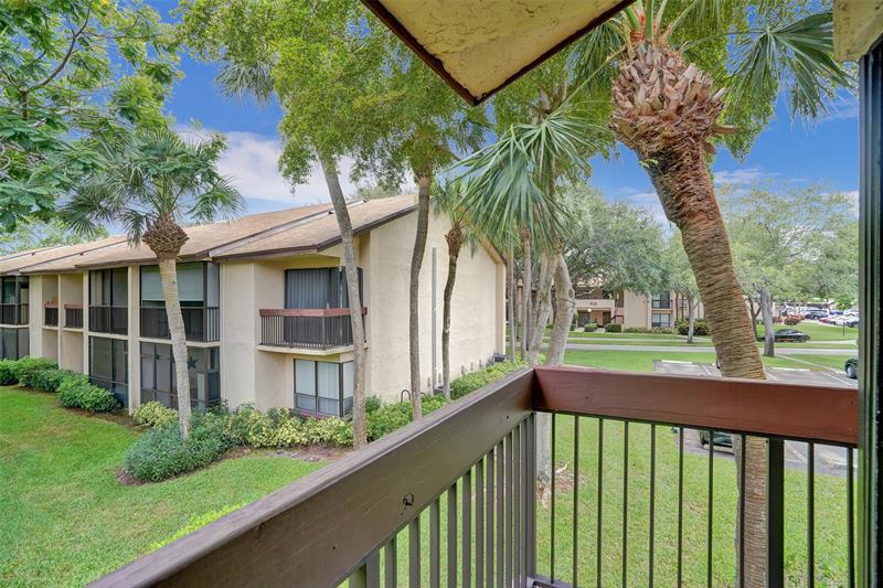Image 30 of 52 For 2233 15th St  220