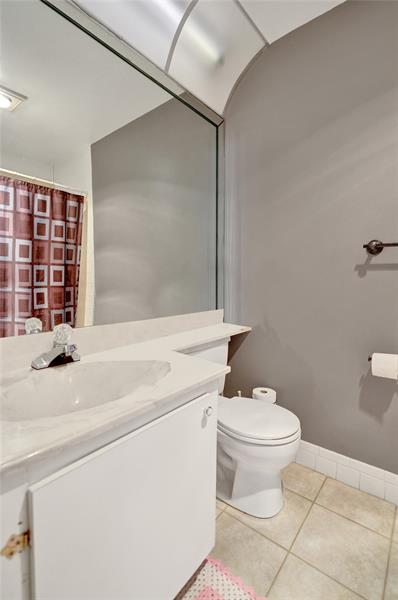 Image 34 of 52 For 2233 15th St  220