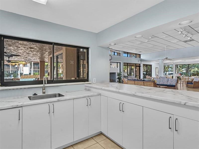 Image 48 of 52 For 2233 15th St  220