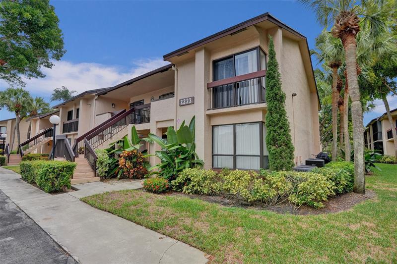 Image 5 of 52 For 2233 15th St  220