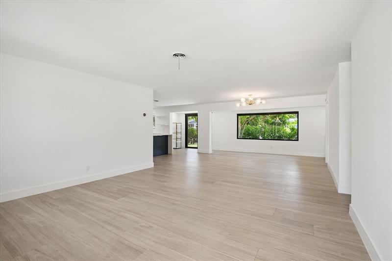 Image 4 of 22 For 1789 35th St