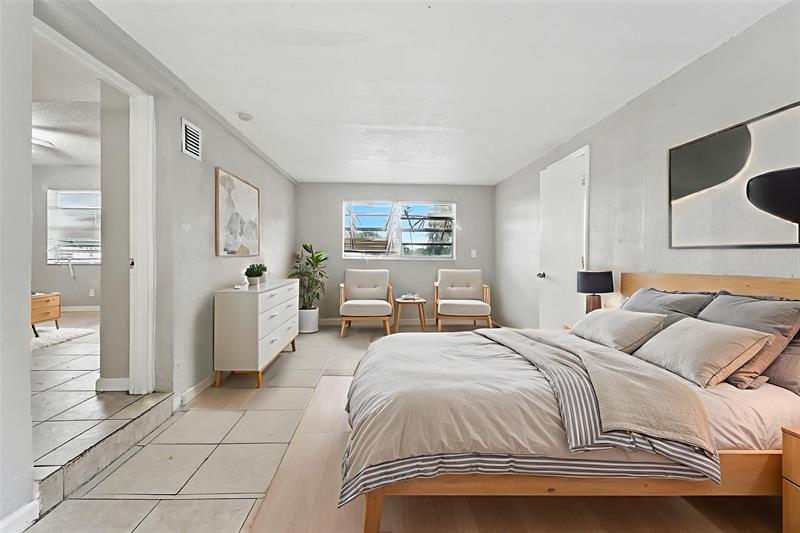 Image 10 of 24 For 3196 Seacrest Blvd