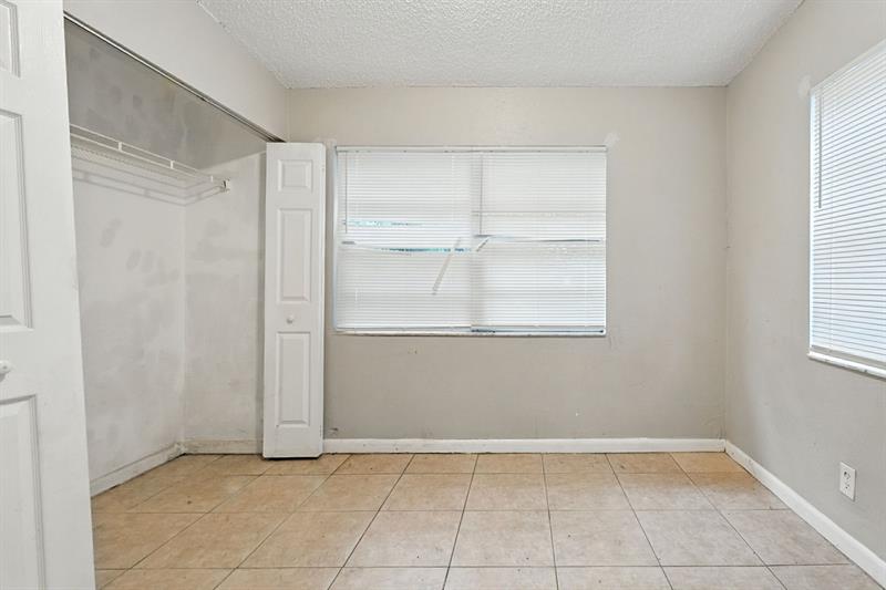 Image 17 of 24 For 3196 Seacrest Blvd