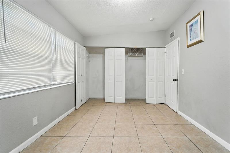 Image 18 of 24 For 3196 Seacrest Blvd