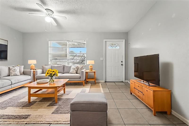 Image 5 of 24 For 3196 Seacrest Blvd