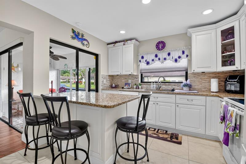 Image 12 of 37 For 4725 Greentree Cir  A