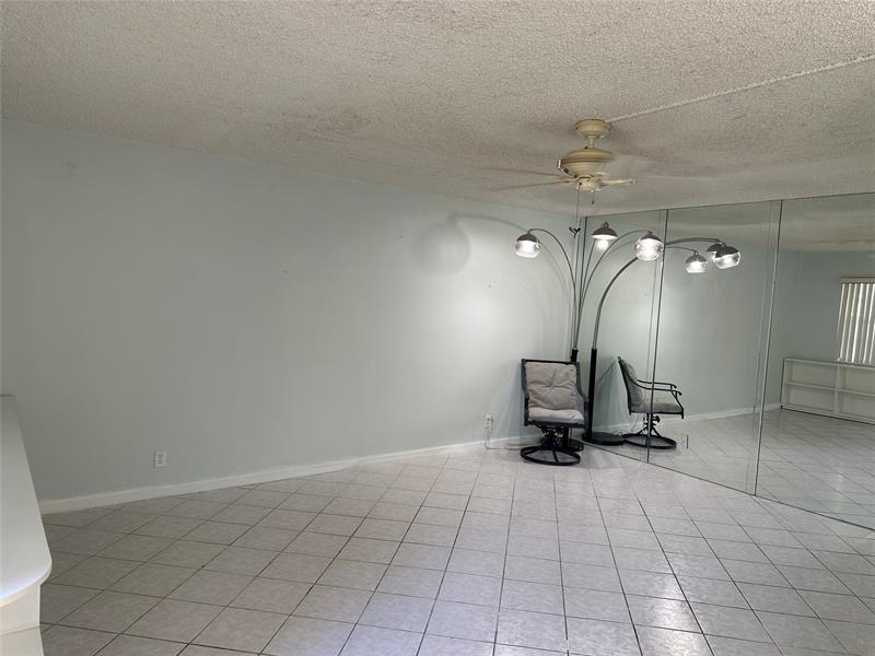 Image 4 of 18 For 66 Windsor D  D