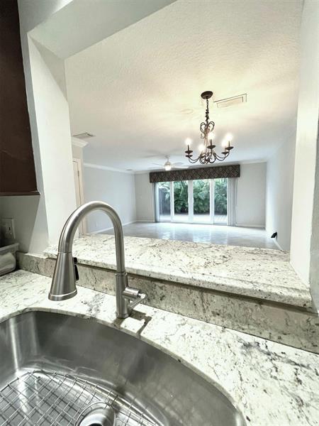 Image 18 of 42 For 801 16th Ct  11