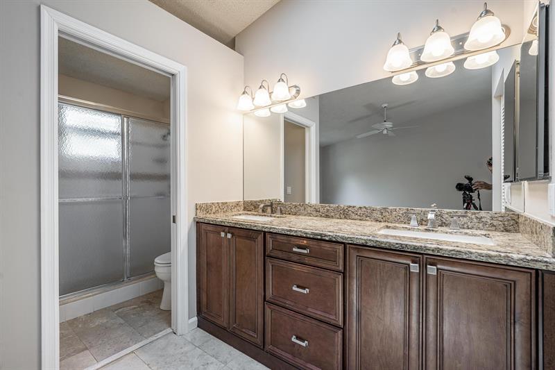 Image 30 of 42 For 801 16th Ct  11
