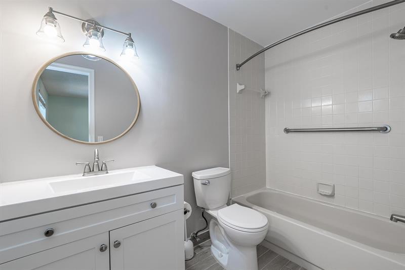 Image 35 of 42 For 801 16th Ct  11