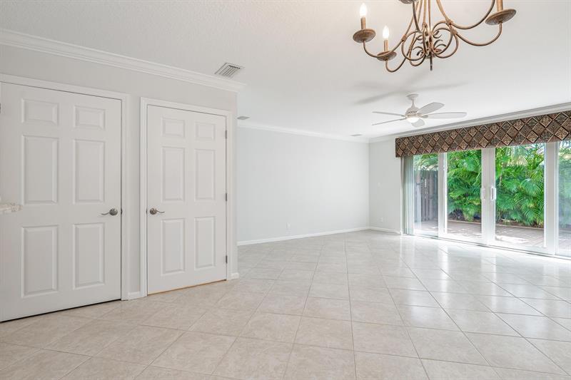 Image 9 of 42 For 801 16th Ct  11