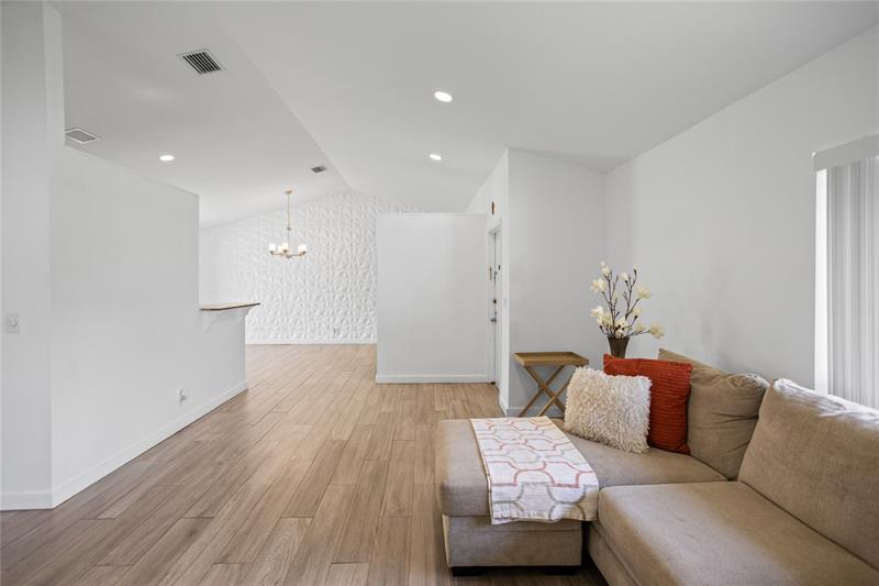 Image 16 of 23 For 8211 13th Ct