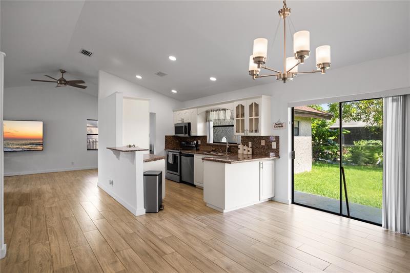 Image 19 of 23 For 8211 13th Ct