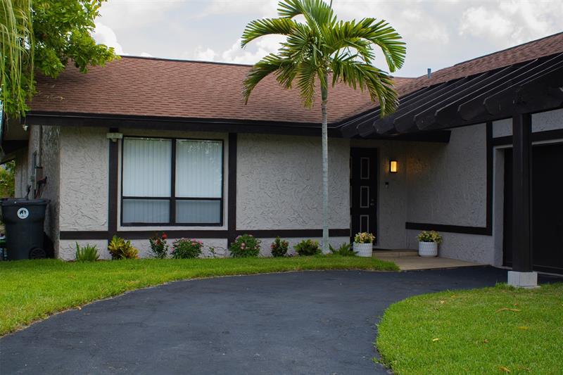 Image 3 of 6 For 8211 13th Ct