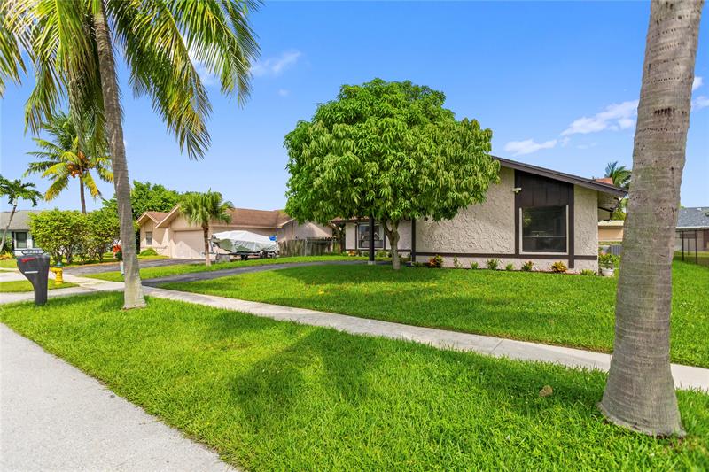 Image 7 of 23 For 8211 13th Ct