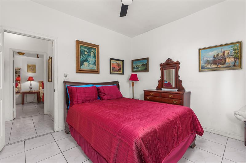 Image 13 of 38 For 3264 22nd Avenue