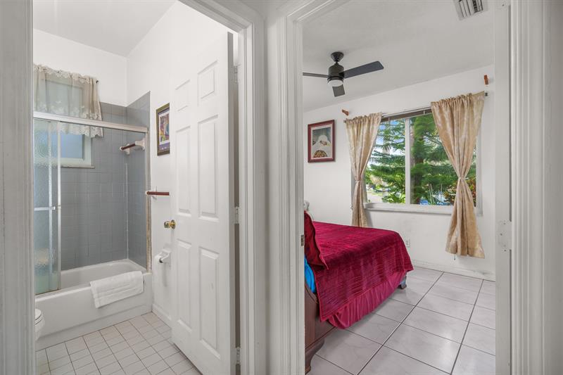 Image 14 of 38 For 3264 22nd Avenue