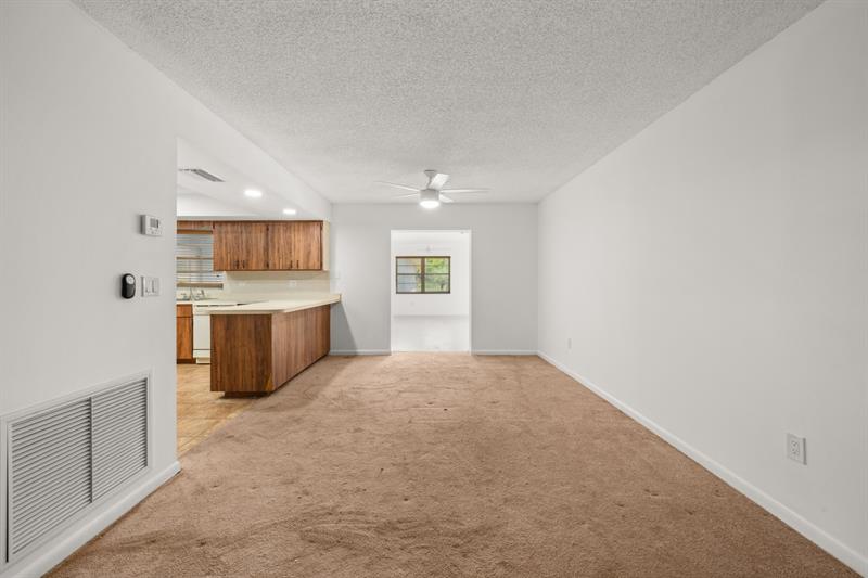 Image 7 of 37 For 5223 Placid Lakes Blvd