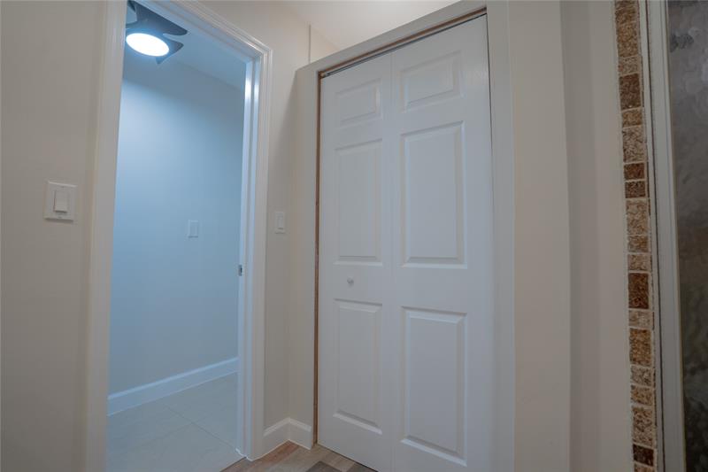 Image 35 of 41 For 5480 1st Ave  Side