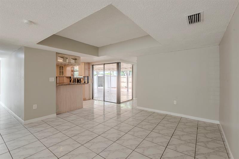 Image 12 of 44 For 3416 116th Pl