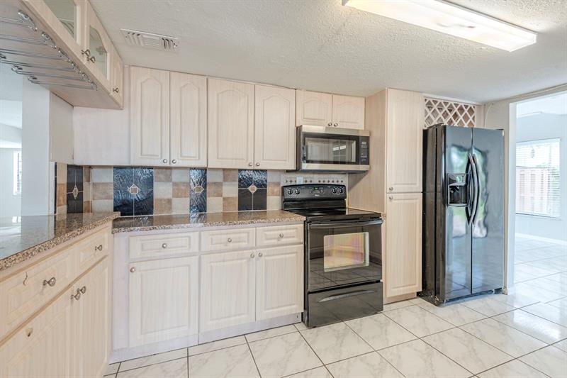 Image 15 of 44 For 3416 116th Pl
