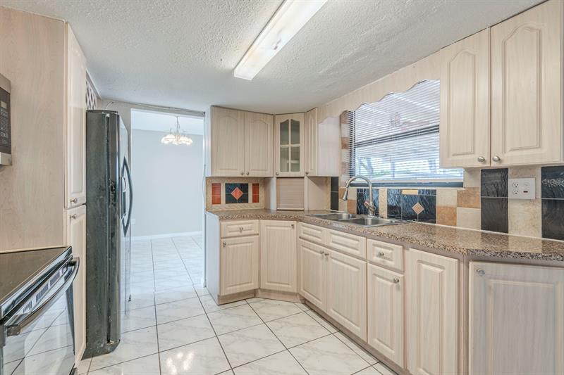Image 16 of 44 For 3416 116th Pl