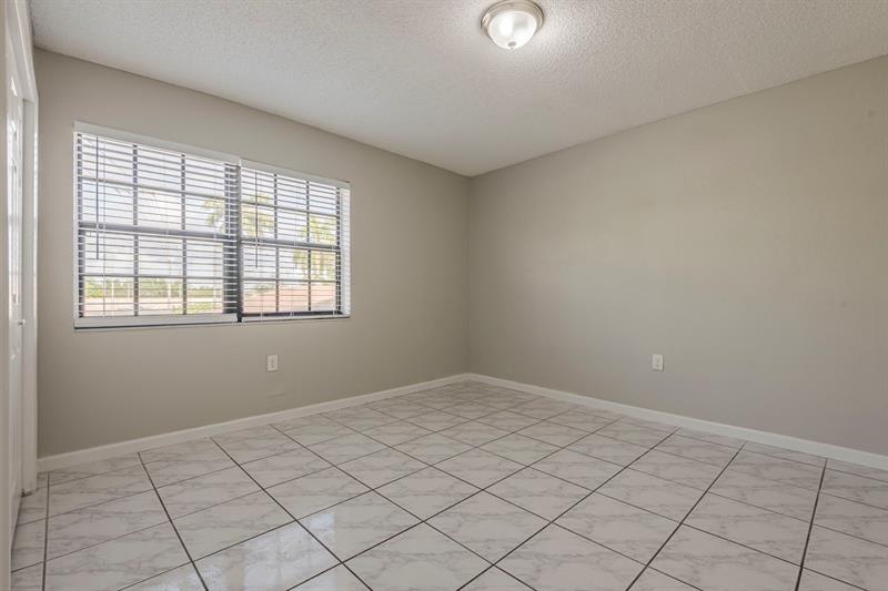 Image 35 of 44 For 3416 116th Pl