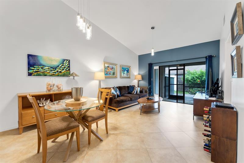 Image 10 of 27 For 3086 Oakland Forest Dr  1203